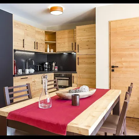 In With Slope Access & Apartment Tignes